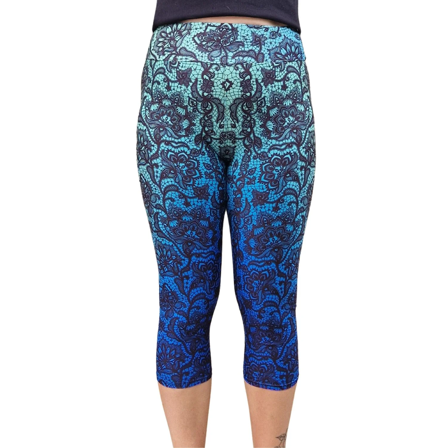 24/7 Capri Leggings β Lacey Blues - Image 2